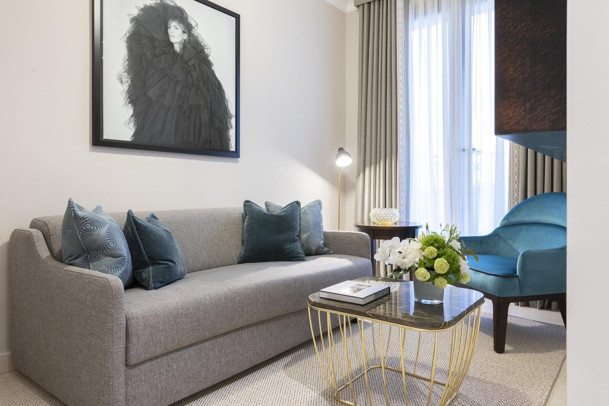 The Phoenicia Malta Floriana Luaran gambar A suite at the hotel