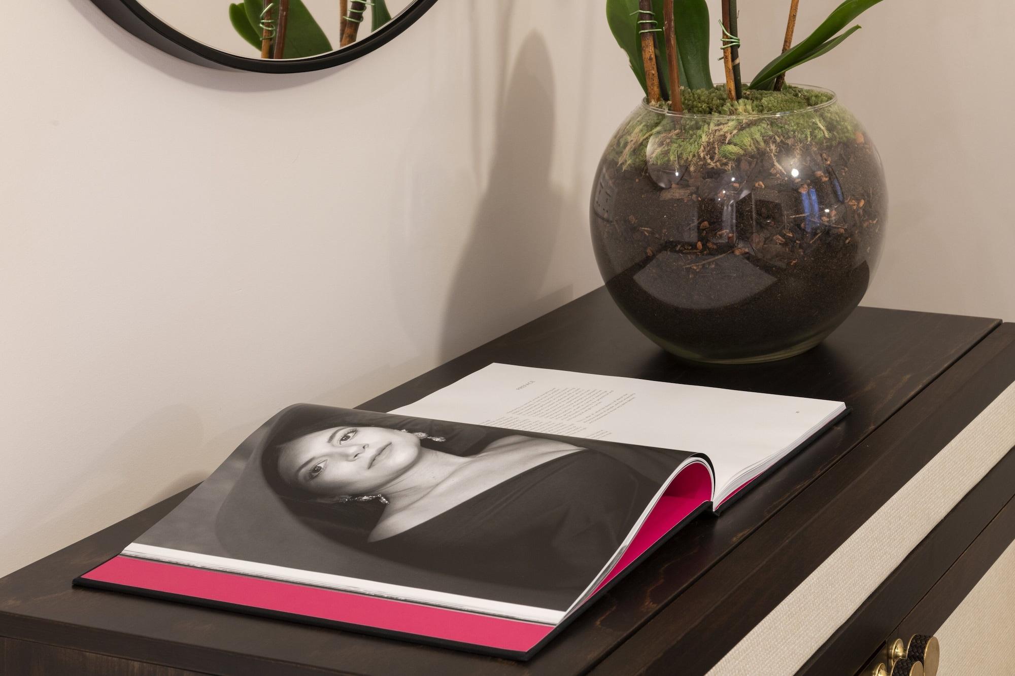 The Phoenicia Malta Floriana Luaran gambar The book