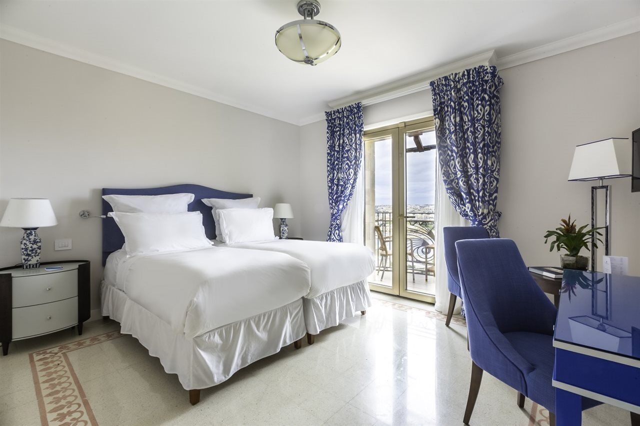 The Phoenicia Malta Floriana Luaran gambar A room at the hotel